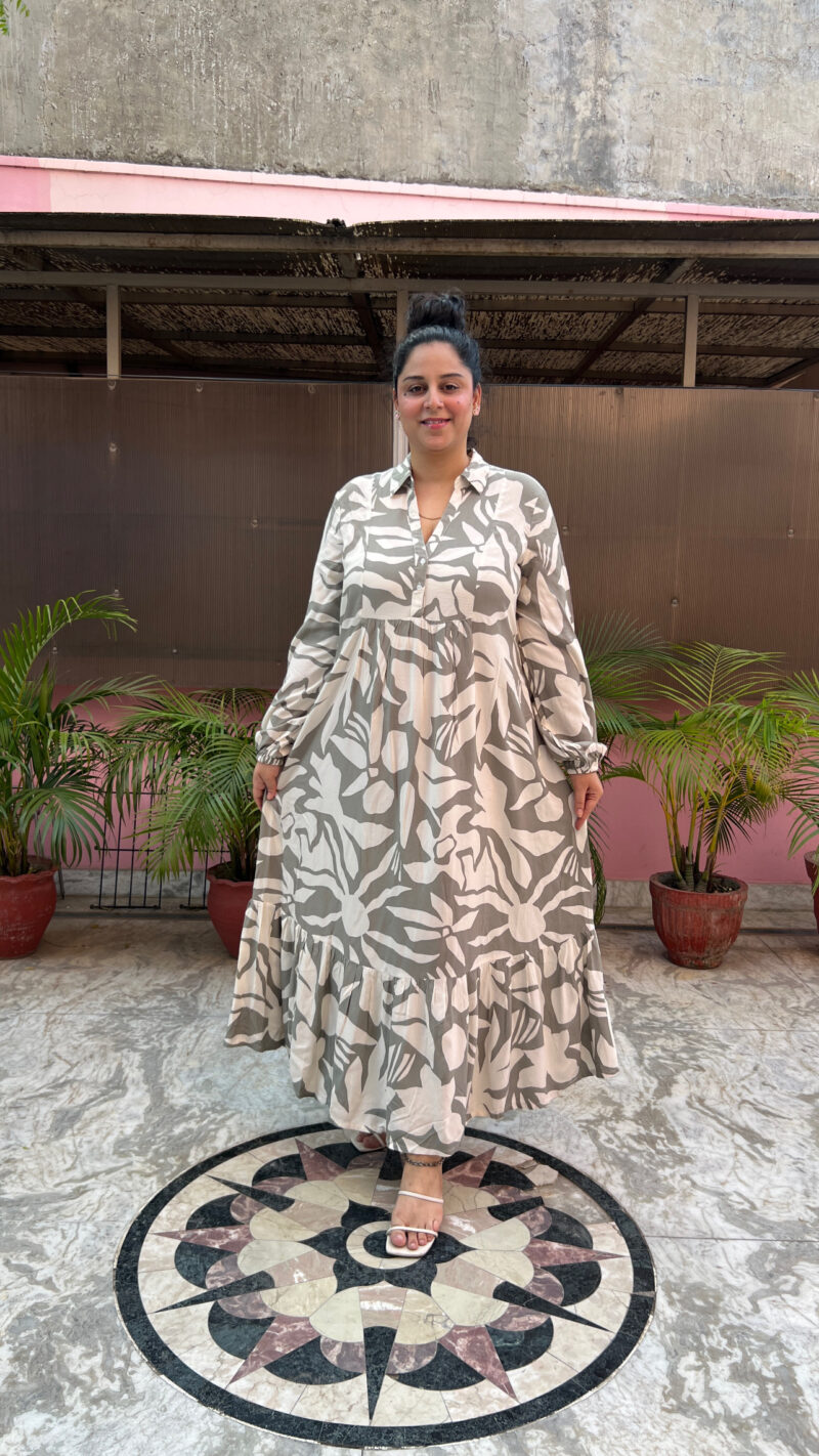 Feeding Friendly maxi dress - Image 5