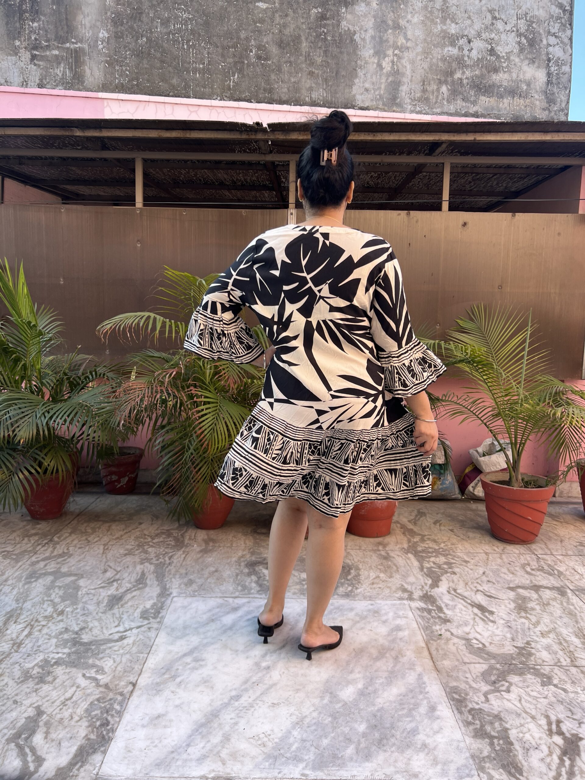 Buttoned rayon dress - Image 6